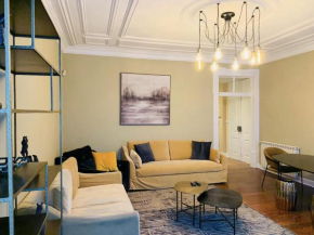 Charming 4 bedroom apartment in Chiado